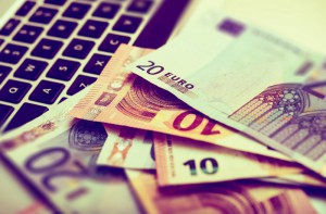 Kurs euro do złotego (EURPLN) po 4,5450 zł w środę 28 kwietnia Kurs euro do złotego (EURPLN) po 4,5450 zł w środę 28 kwietnia